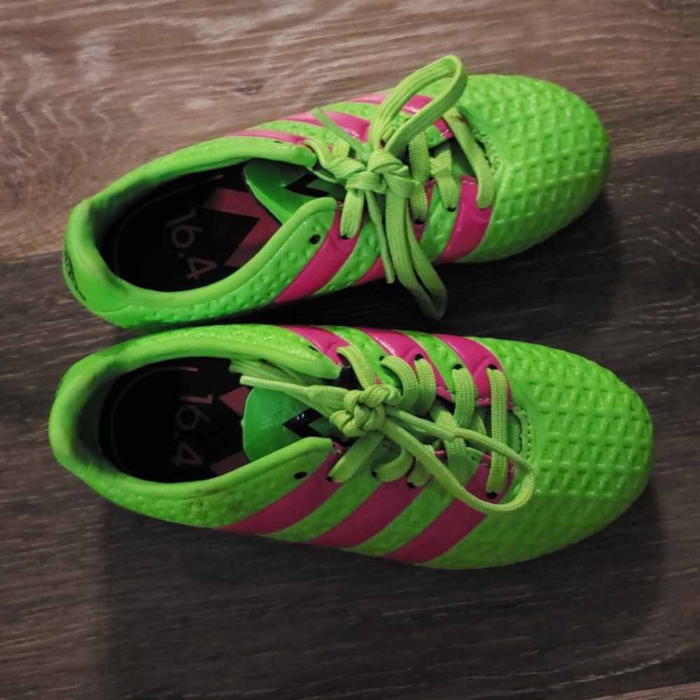 Boys size 11 green and pink soccer cleats